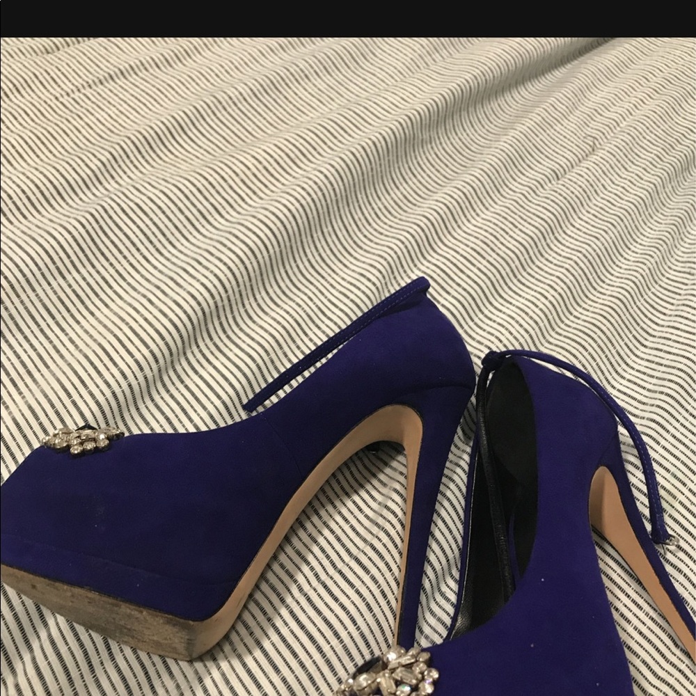 Pregnant can’t wear them - Picture 4 of 8